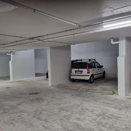 Intero Appartamento Con Giardino E Parcheggio 罗马 外观 照片